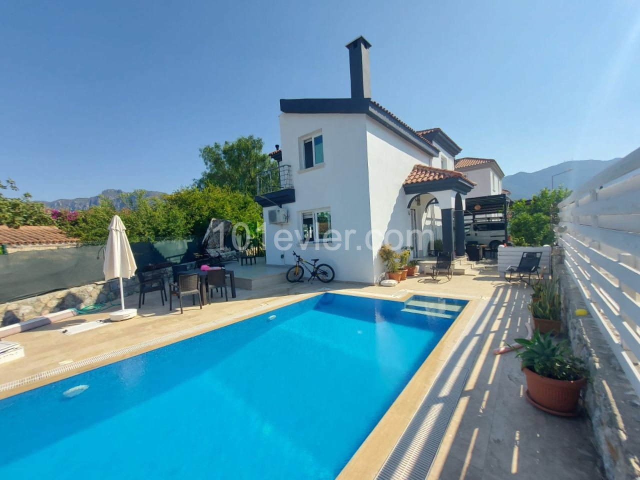 Villa For Sale in Alsancak, Kyrenia