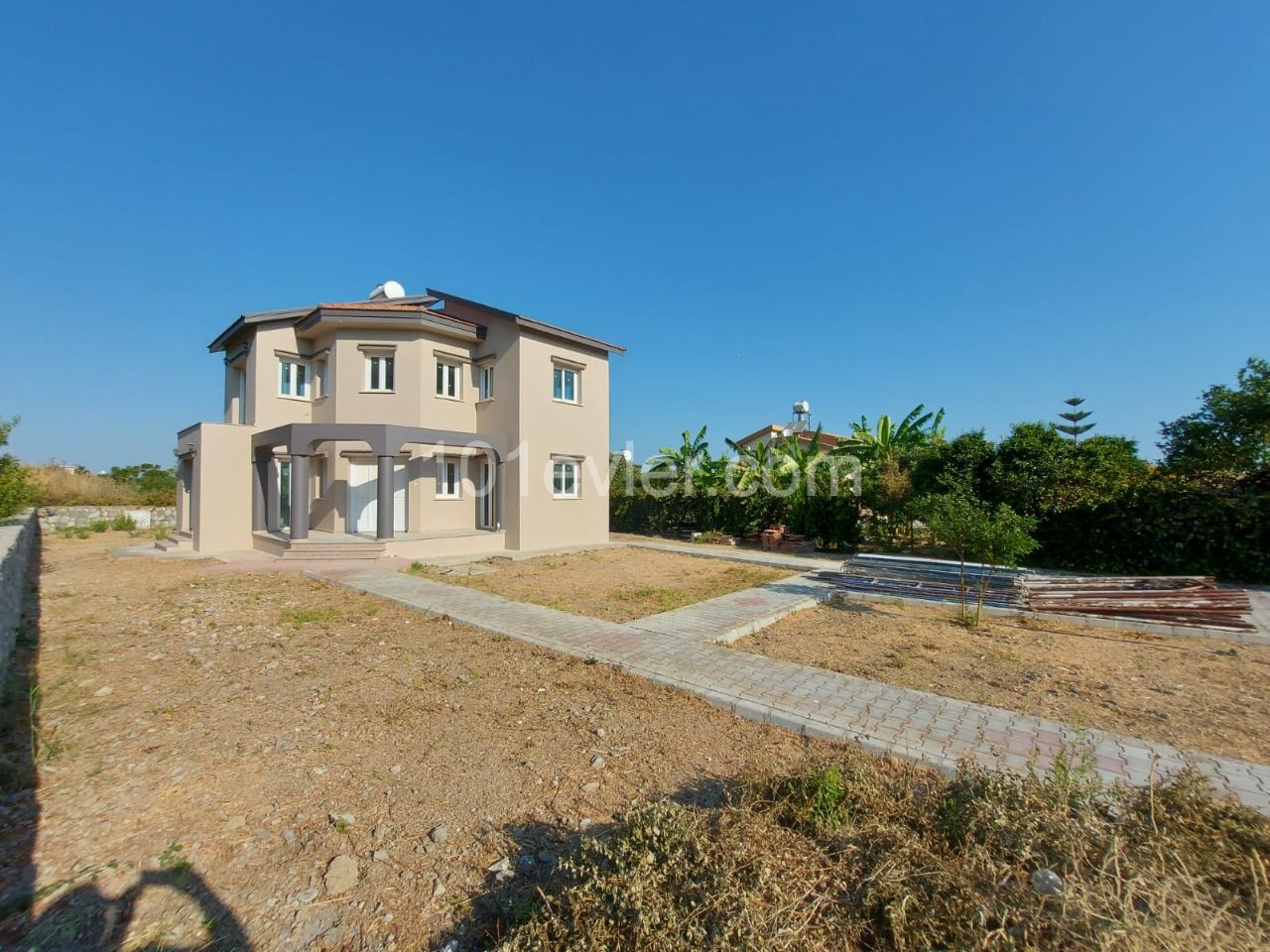 Freistehende VILLA zum Verkauf in einem 800 m2 großen Garten in der Nähe von Lapta Hotels ** 