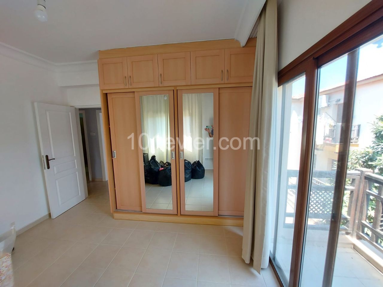 FOR SALE in Dogankoy on a site with a communal pool 3+1 / 130 apartment of m2.. ** 