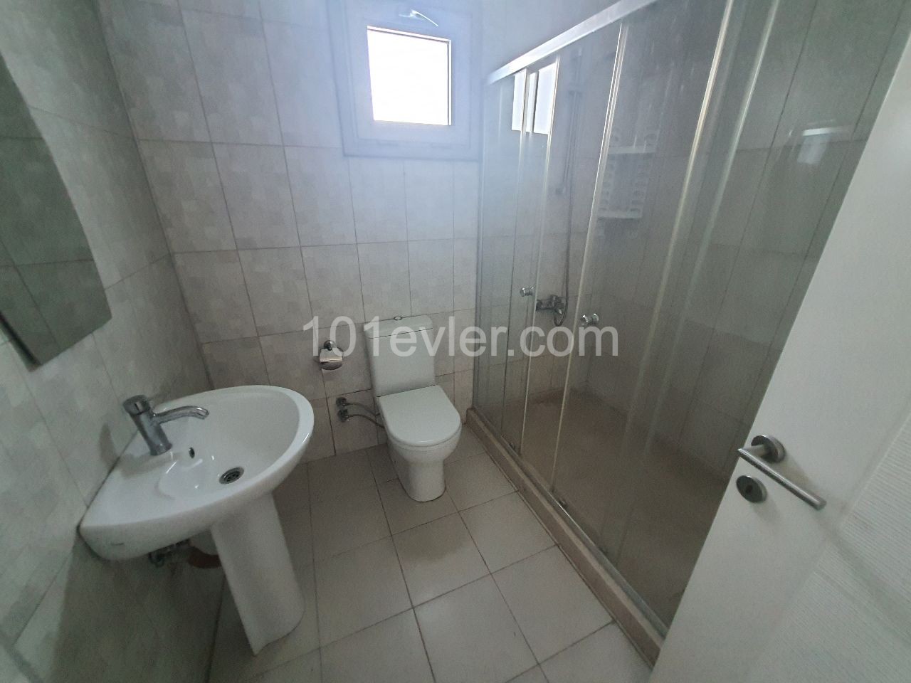 Girne Merkez'de 2+1 Eşyalı Kiralık Penthouse