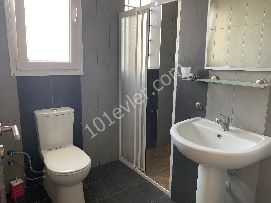 LEFKOŞA YENİKENT'DE KİRALIK FULL EŞYALI 2+1 DAİRE  2000 TL  