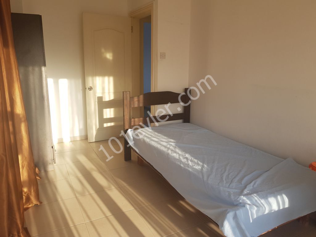 Mağusa merkezde kiralık eşyalı 2+1 daire