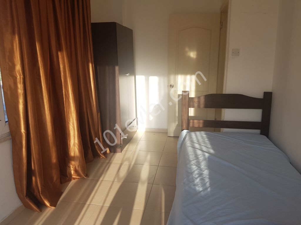 Mağusa merkezde kiralık eşyalı 2+1 daire