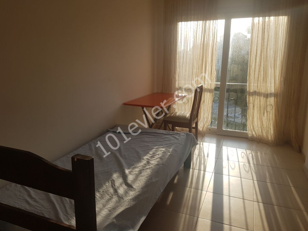 Mağusa merkezde kiralık eşyalı 2+1 daire