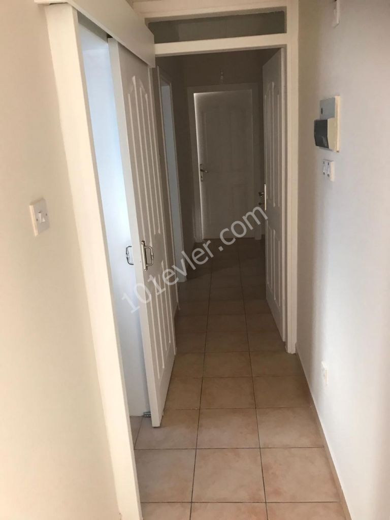 Mağusa Kalilantta kiralık 3+1 full eşyalı daire.