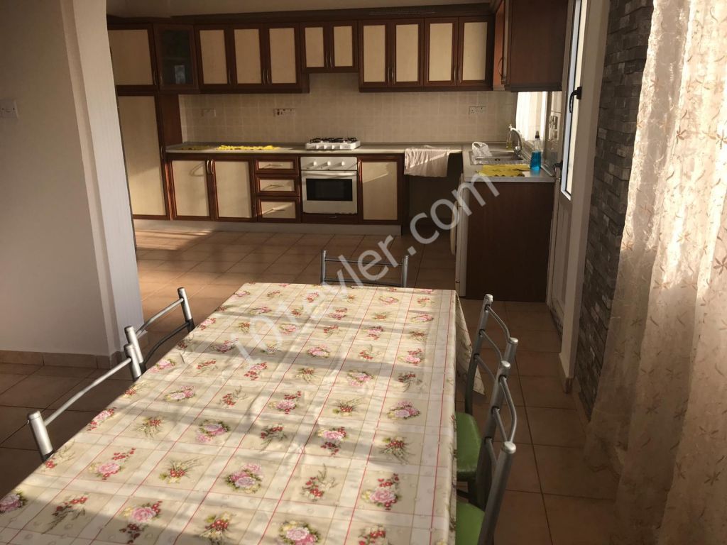 Mağusa Kalilantta kiralık 3+1 full eşyalı daire.