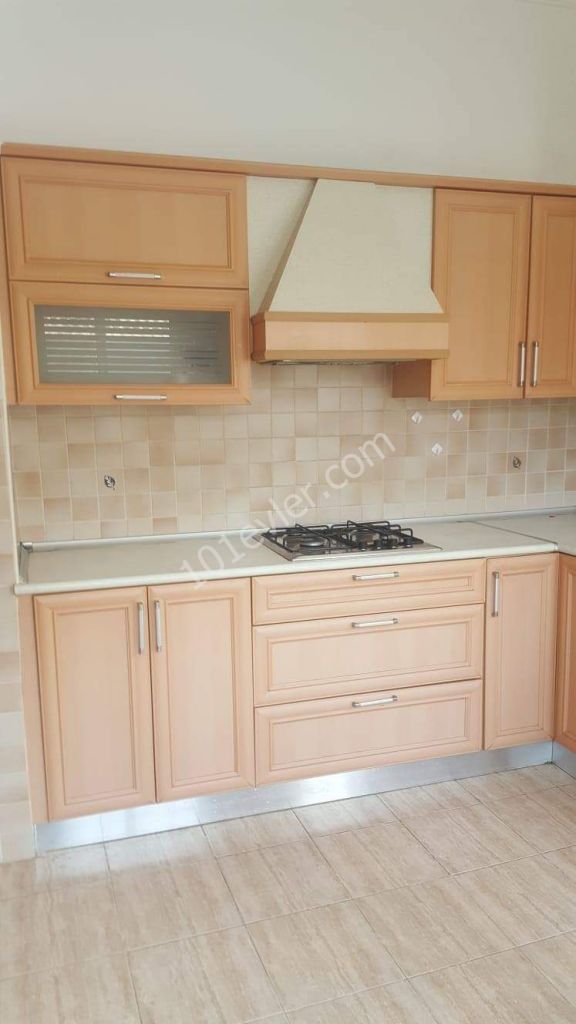 Mağusa maraş da kiralık müstakil 3+1 ev