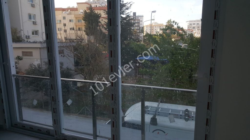 Mağusa telefon dairesi yani çıkmaz sokak da 1 kat 2+1 satılık saire