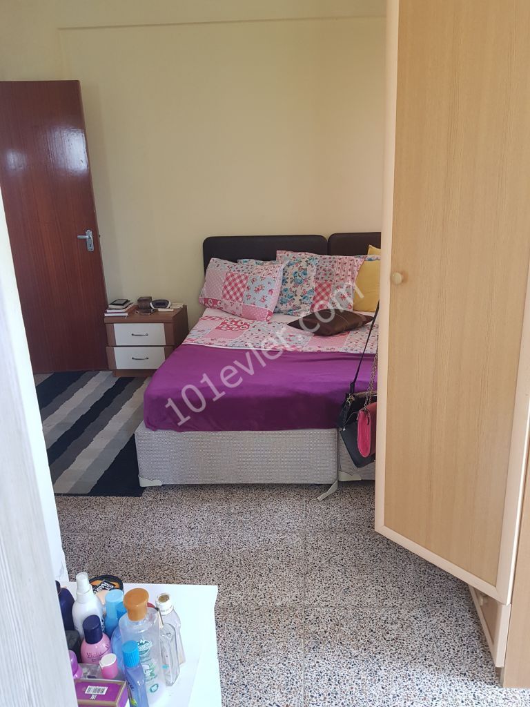 Mağusa merkezde kiralık 1+1