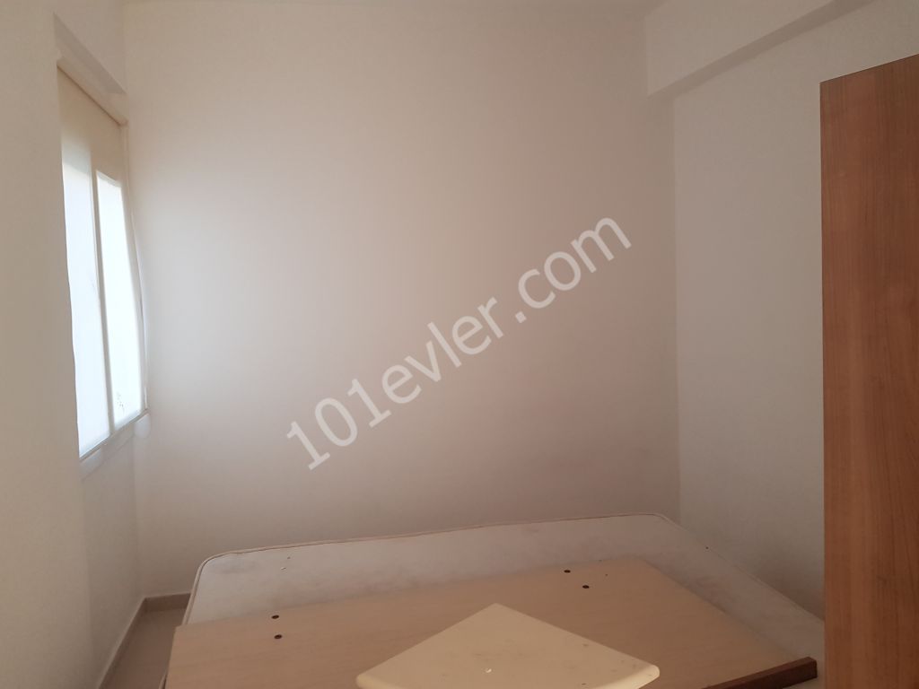 Mağusa karakolda kiralık 3+1 daire zemin kat