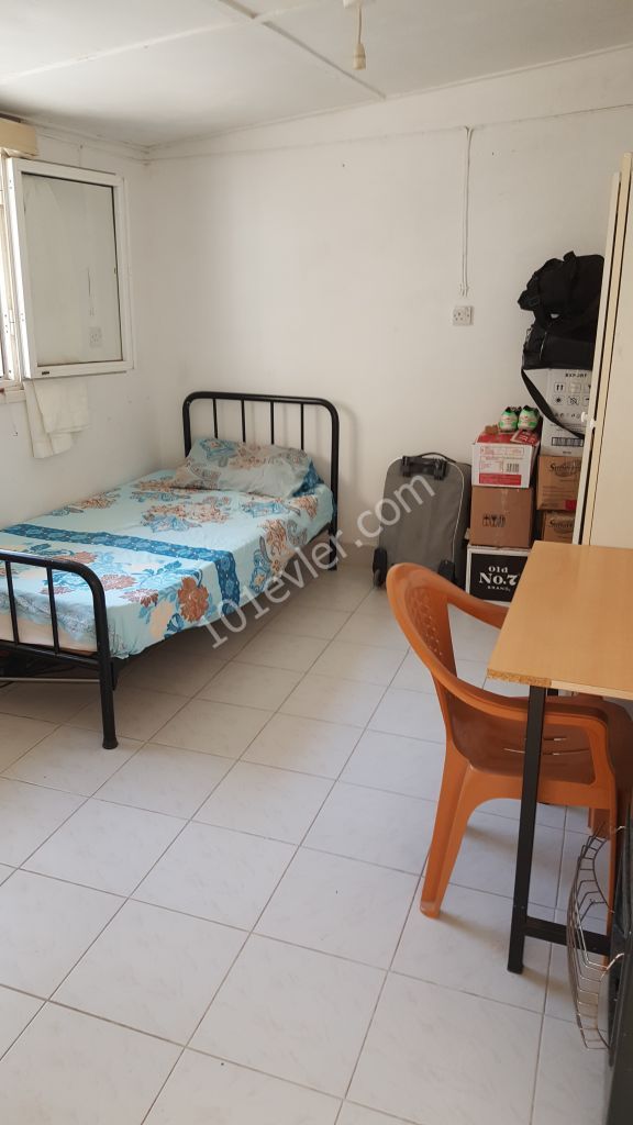 Mağusa sakarya bölgesinde öğrenciye uygun kiralık müstakil yardımcı ev