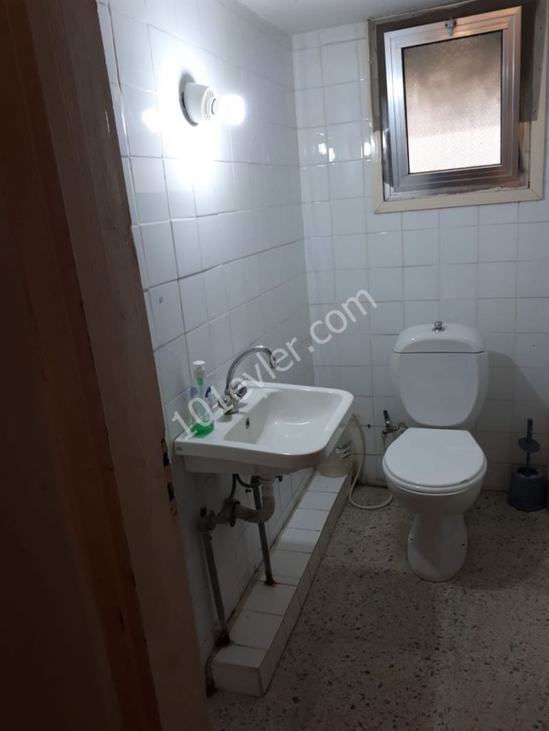 Mağusa Daü yanında 3+1 eşyalı daire