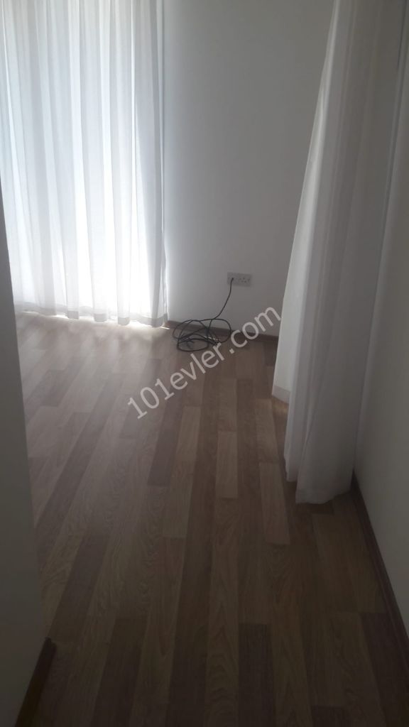 Mağusa gülseren de 3+1 eşyalı lux daire