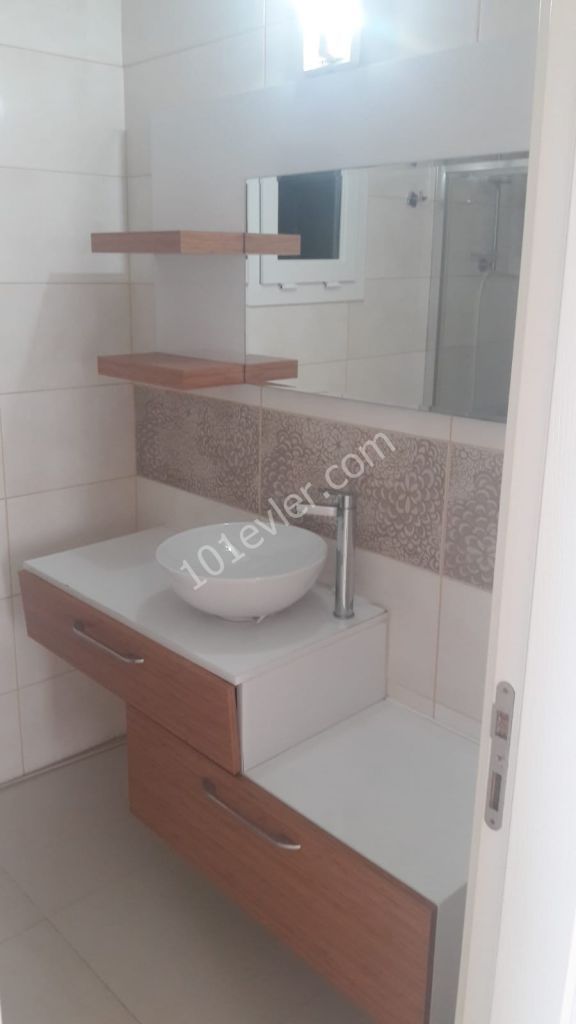 Mağusa gülseren de 3+1 eşyalı lux daire