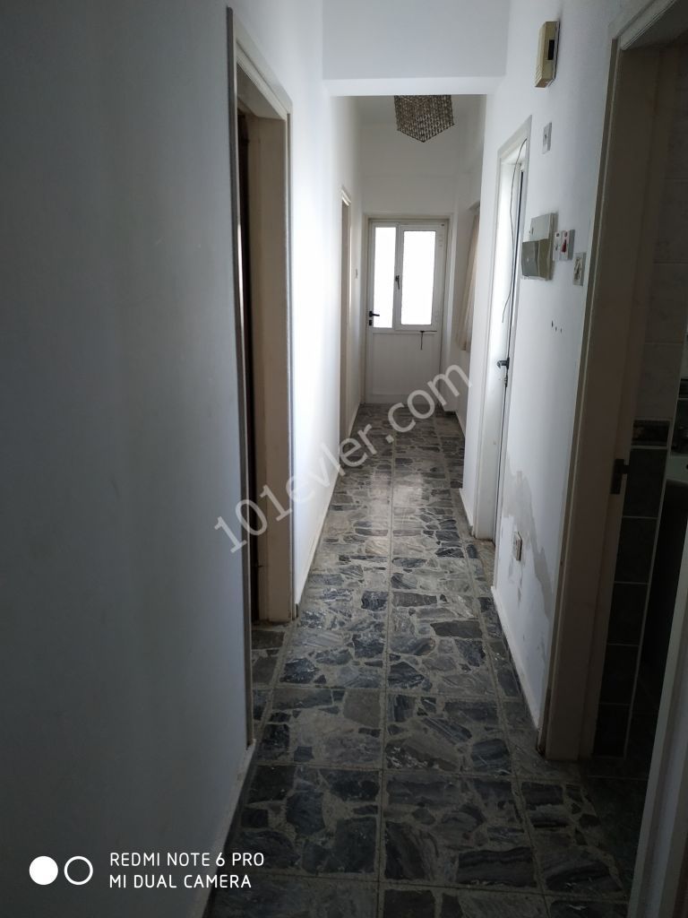 Mağusa Dumlupınar bölgesinde 3+1 eşyalı daire