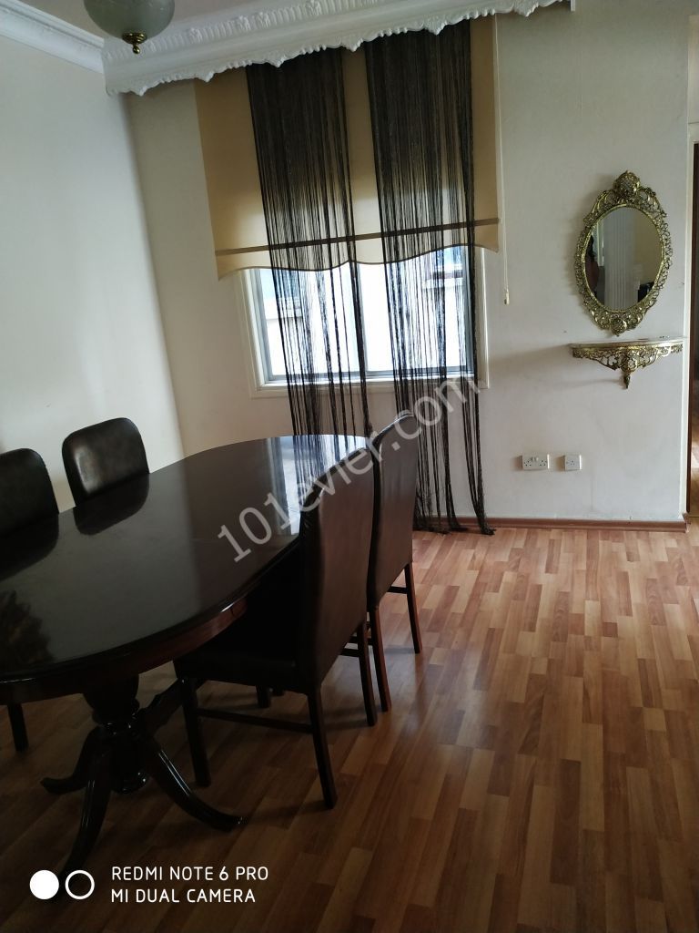 Mağusa karakol bölgesinde kiralık 3+1