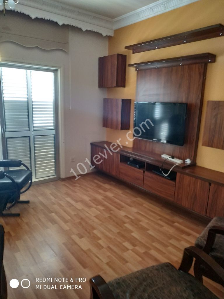 Mağusa karakol bölgesinde kiralık 3+1