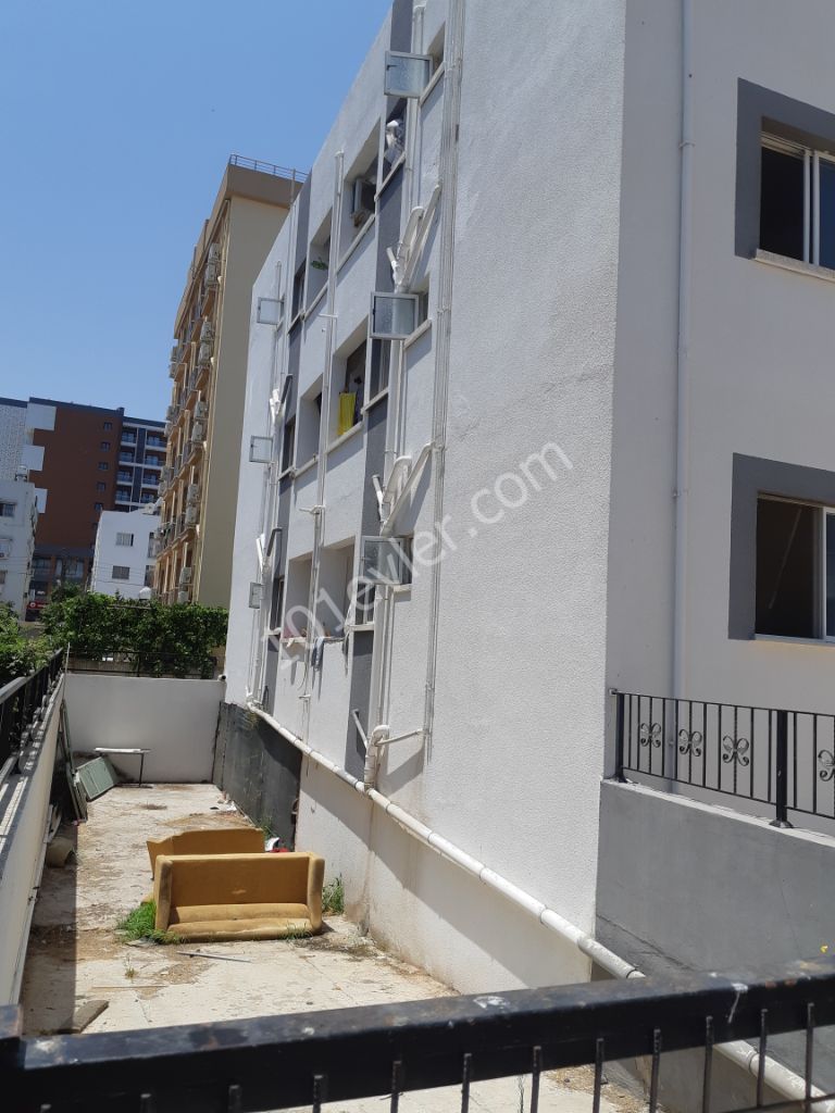 Magusada satılık   komple apartman