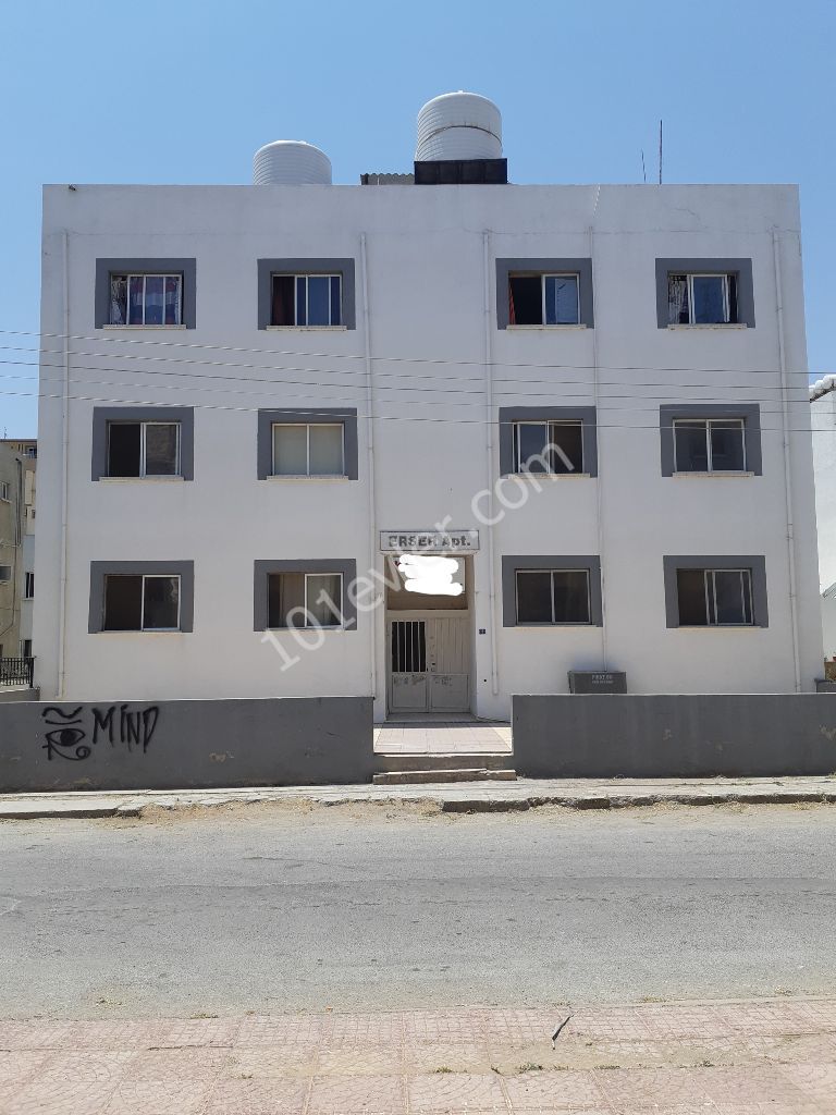 Magusada satılık   komple apartman