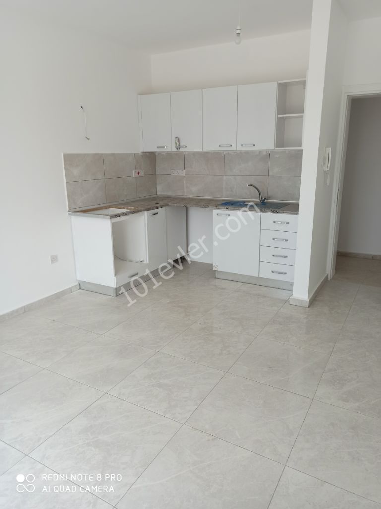 Flat To Rent in Çanakkale, Famagusta