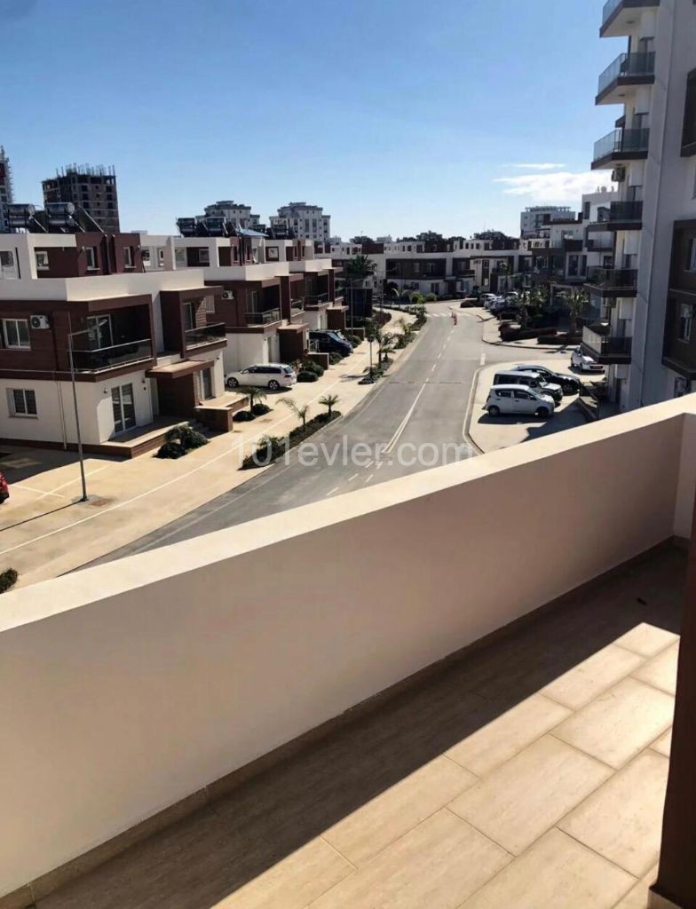 Longbeach de havuzlu site içi 2+1 dublex daire