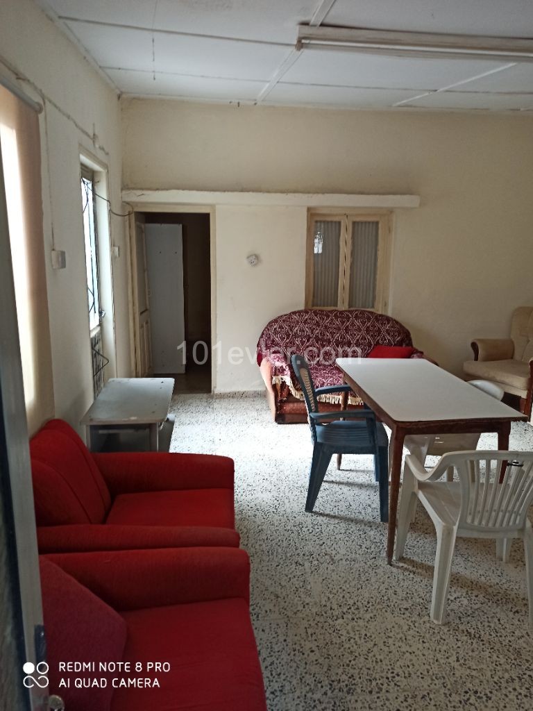 2+1 Einfamilienhaus im Zentrum von Famagusta ** 