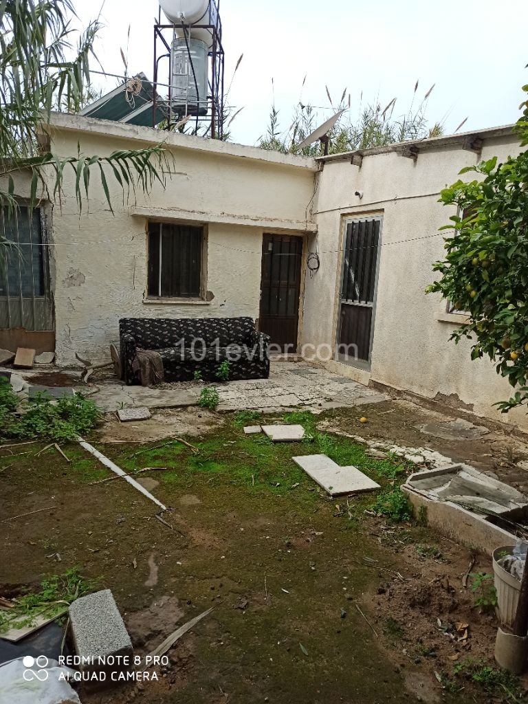 2+1 Detached house in the center of Famagusta ** 