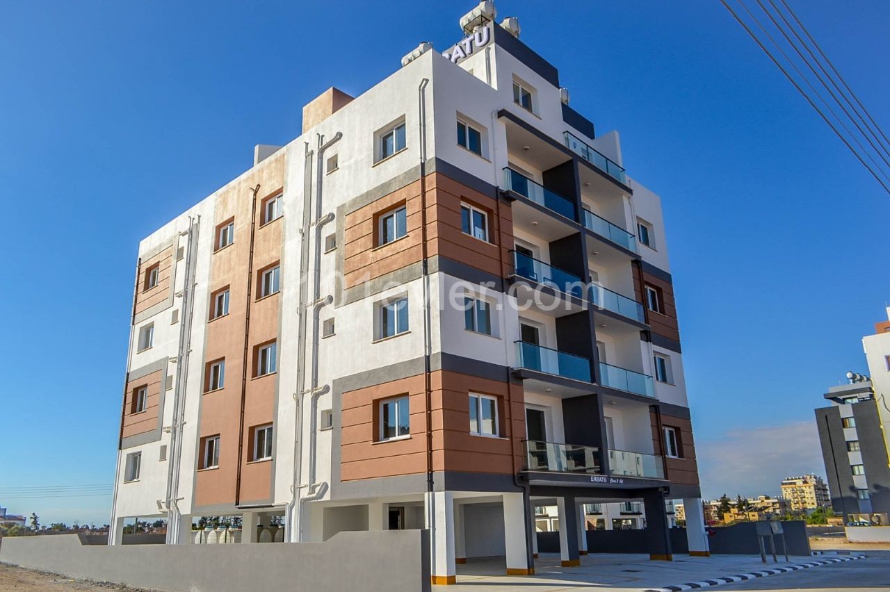 90 m2 2 + 1 apartment for sale in Magusa canakkale district ** 