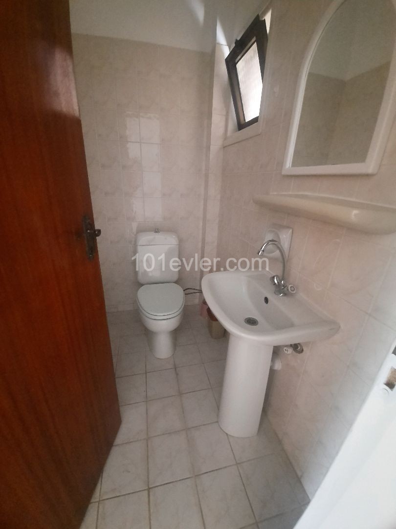 Magusa gulserende kiralık 3+1 daire