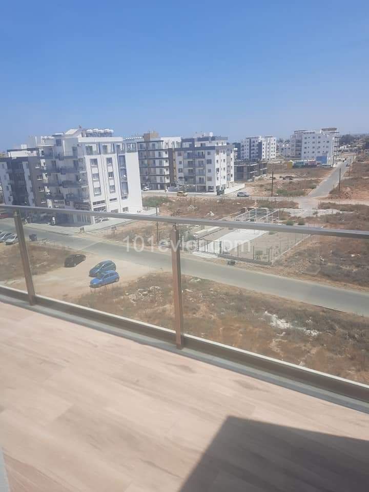 Magusa canakkale de satilik 180 m2 penthause daire