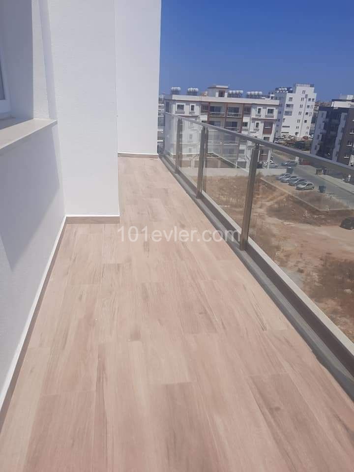 Magusa canakkale de satilik 180 m2 penthause daire