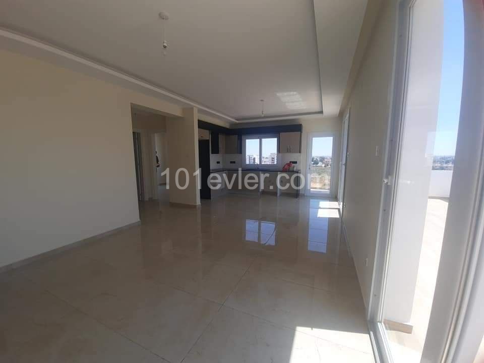 Magusa canakkale de satilik 180 m2 penthause daire