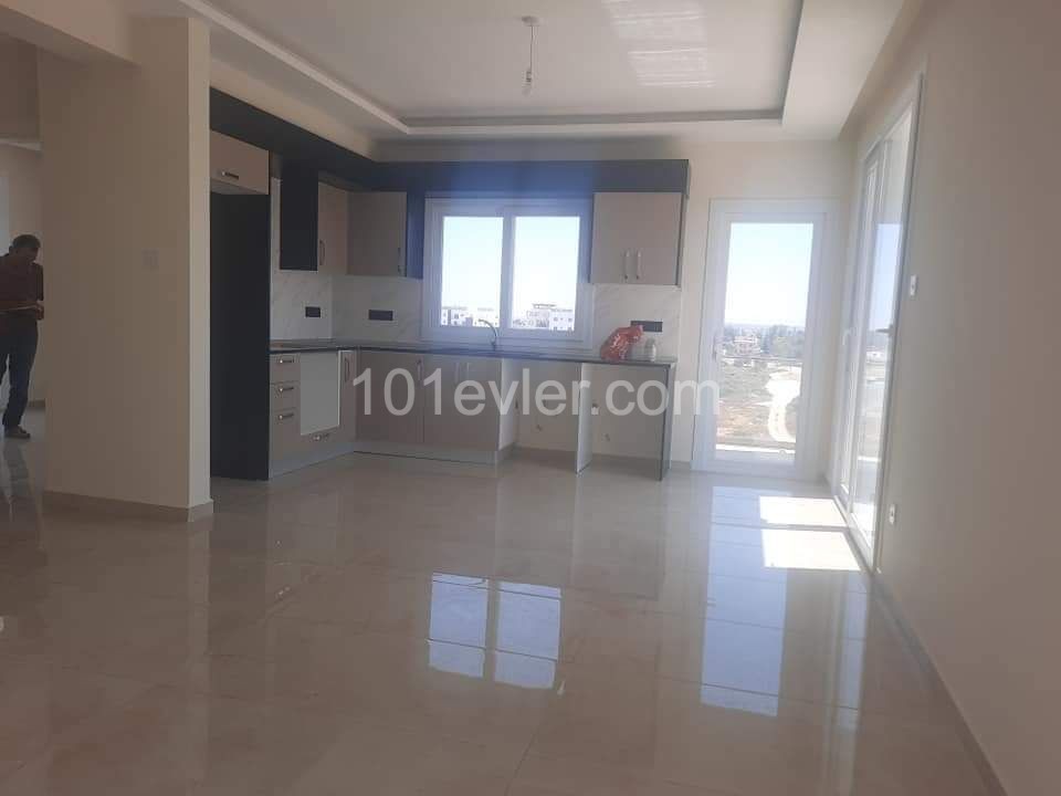 Magusa canakkale de satilik 180 m2 penthause daire