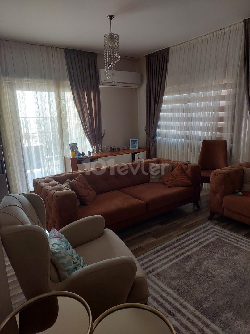 3+1 apartment for sale in Yenibogazici 