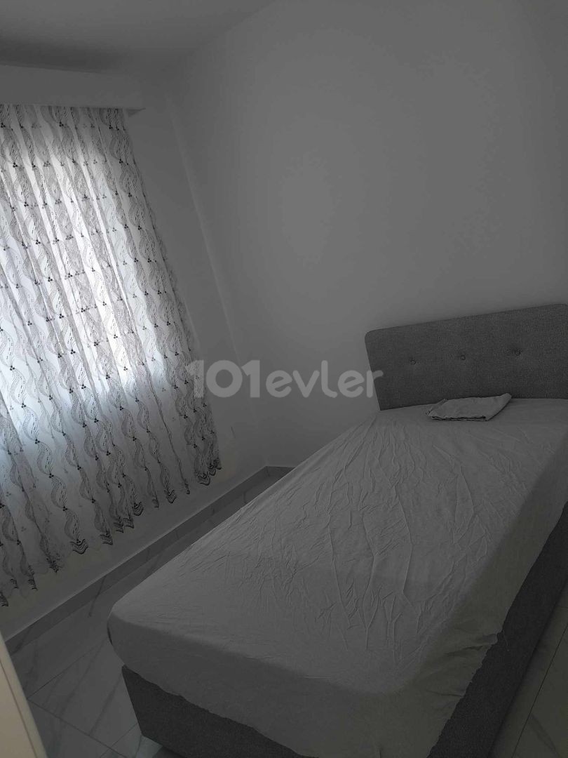 Mağusa Çanakkale'de çin pazarı yakini sıfır full eşyalı kiralık 2+1 