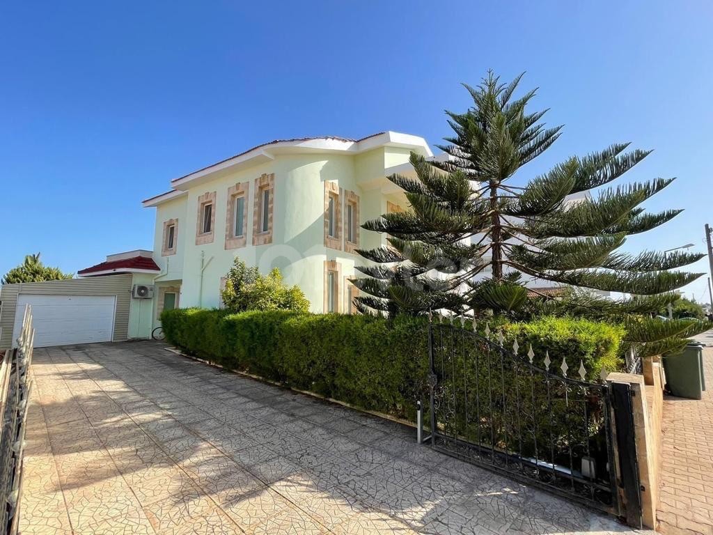 Villa for sale in Famagusta Yeniboğazi