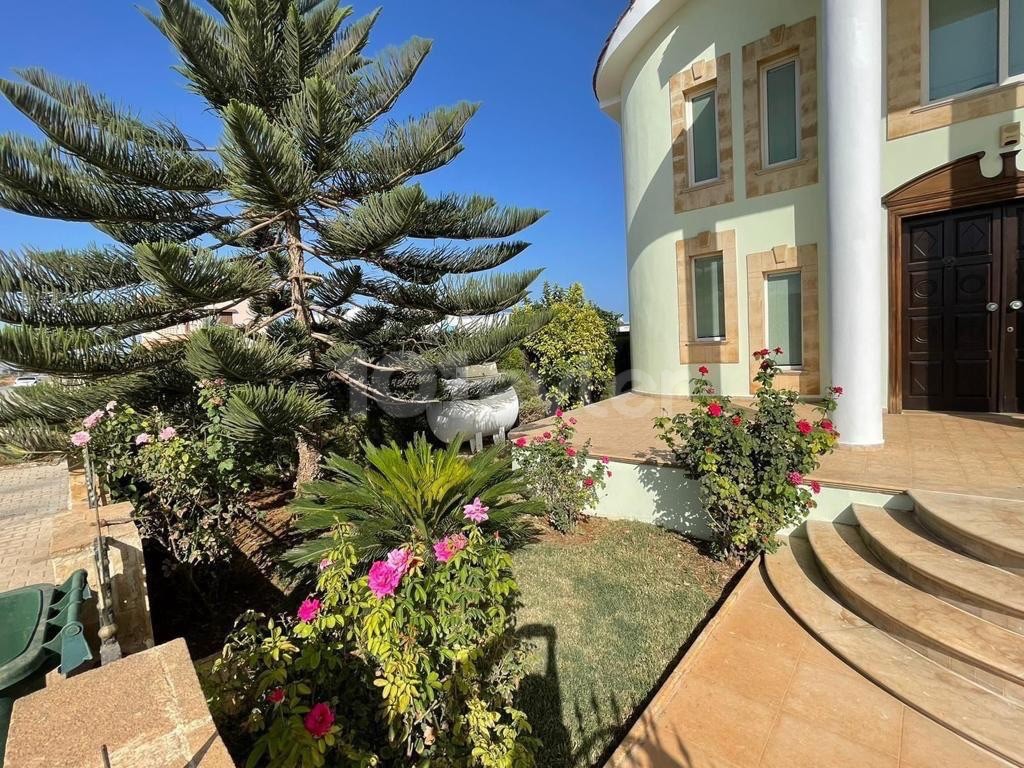Villa zum Verkauf in Famagusta Yeniboğazi