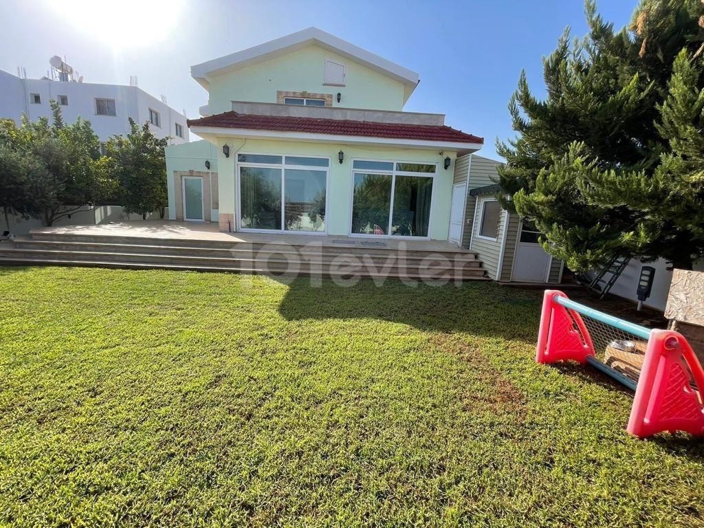 Mağusa yeniboğaziçinde satılık villa 