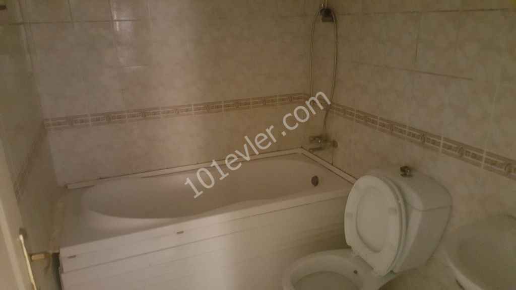 Flat To Rent in Girne Merkez, Kyrenia