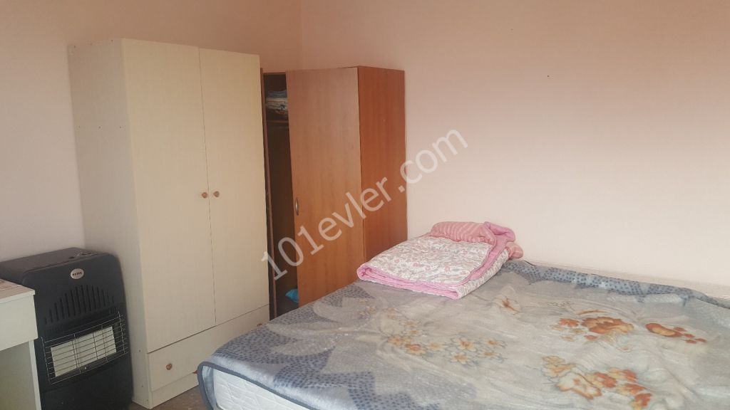 Girne Merkezde Tam Çarşı İçinde Eşyalı 1+1 Kiralık Daire!!!