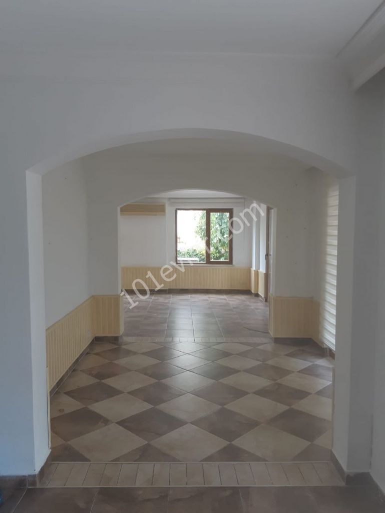 Detached House To Rent in Alsancak, Kyrenia