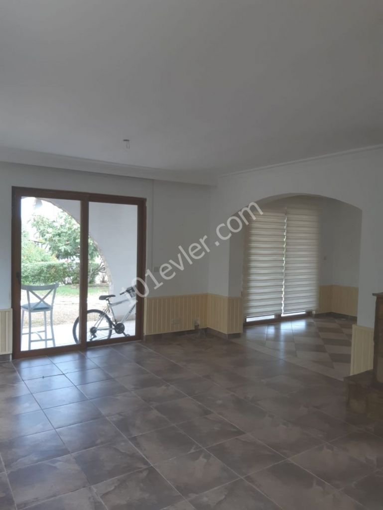 Detached House To Rent in Alsancak, Kyrenia