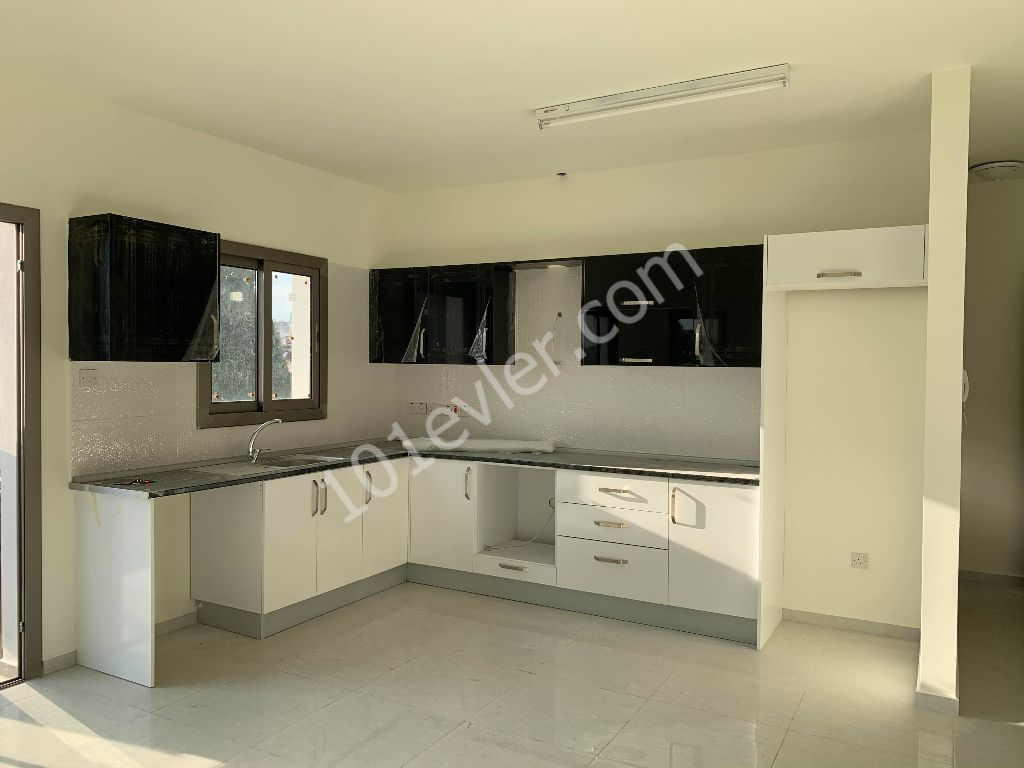 Flat For Sale in Yenişehir, Nicosia