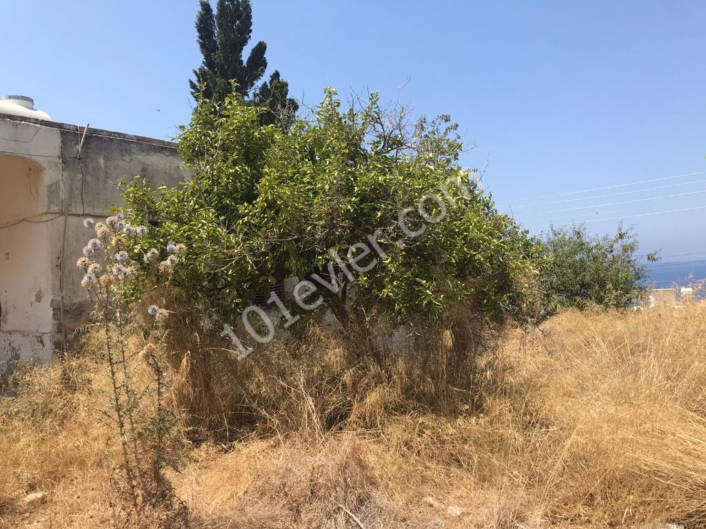 Residential Zoned Plot For Sale in Kaplıca, Iskele