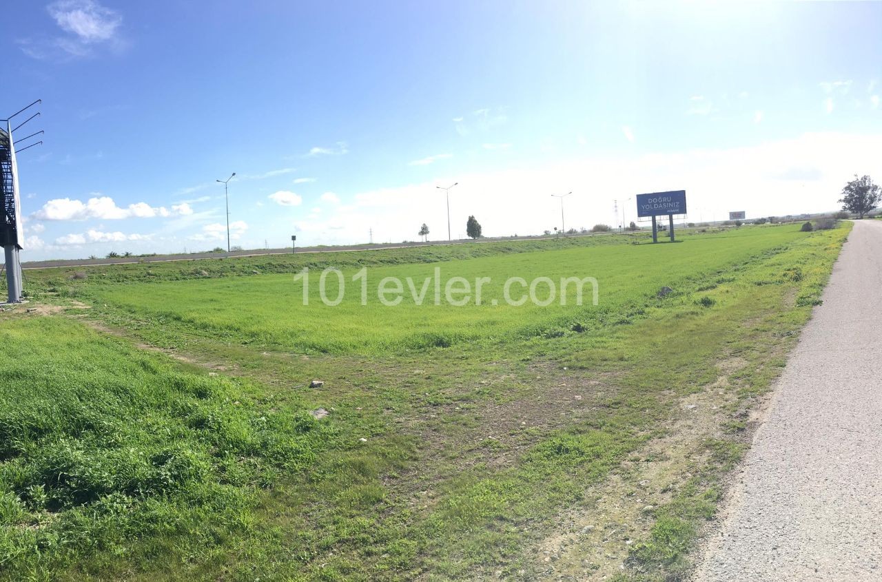 2,5 Decares of Land For Sale On The Balıkesir Ercan Highway ** 