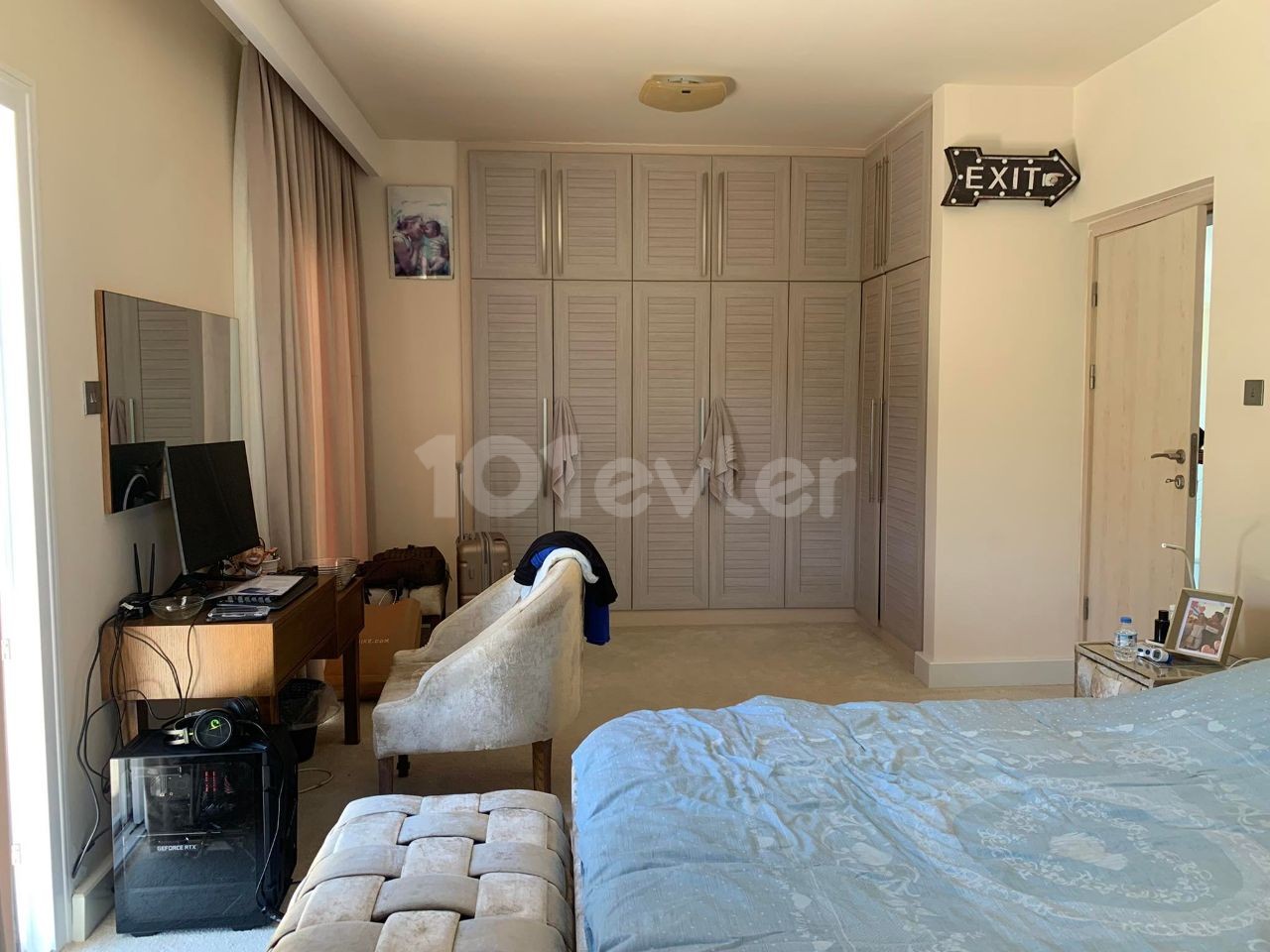 ALSANCAK BÖLGESİNDE HAVUZLU FULL EŞYALI 4+1 LÜKS VİLLA