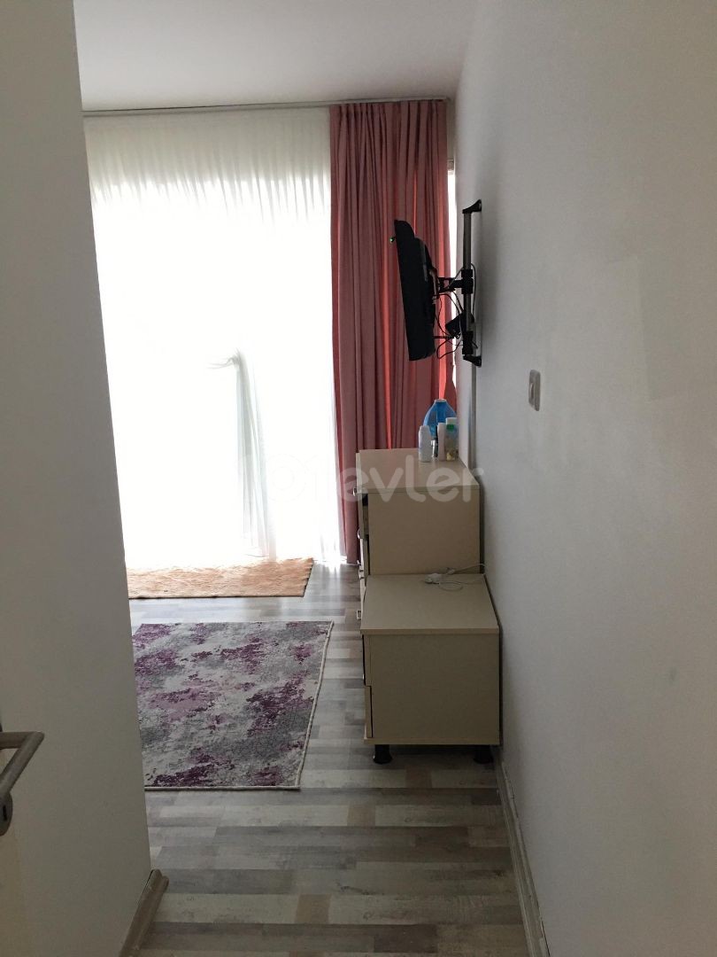 3+1 Wohnung zum Verkauf in der Region Yenişehir, in der Nähe des Finanzamtes, in zentraler Lage