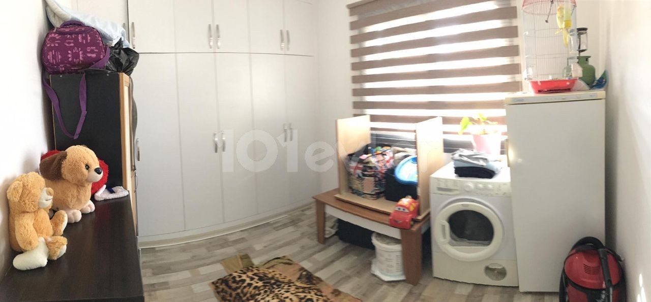 3+1 Wohnung zum Verkauf in der Region Yenişehir, in der Nähe des Finanzamtes, in zentraler Lage