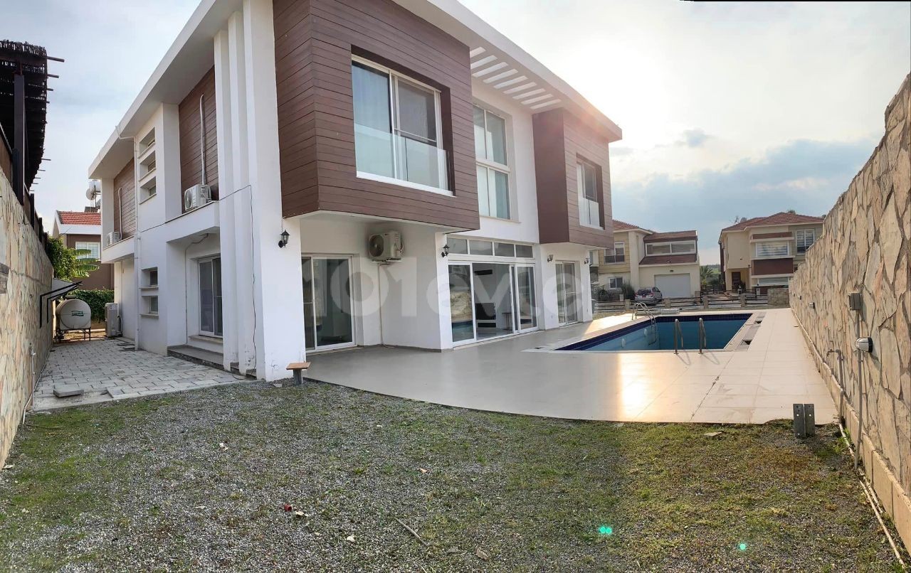 5+1 Luxury Villa for Rent in Hamitkoy