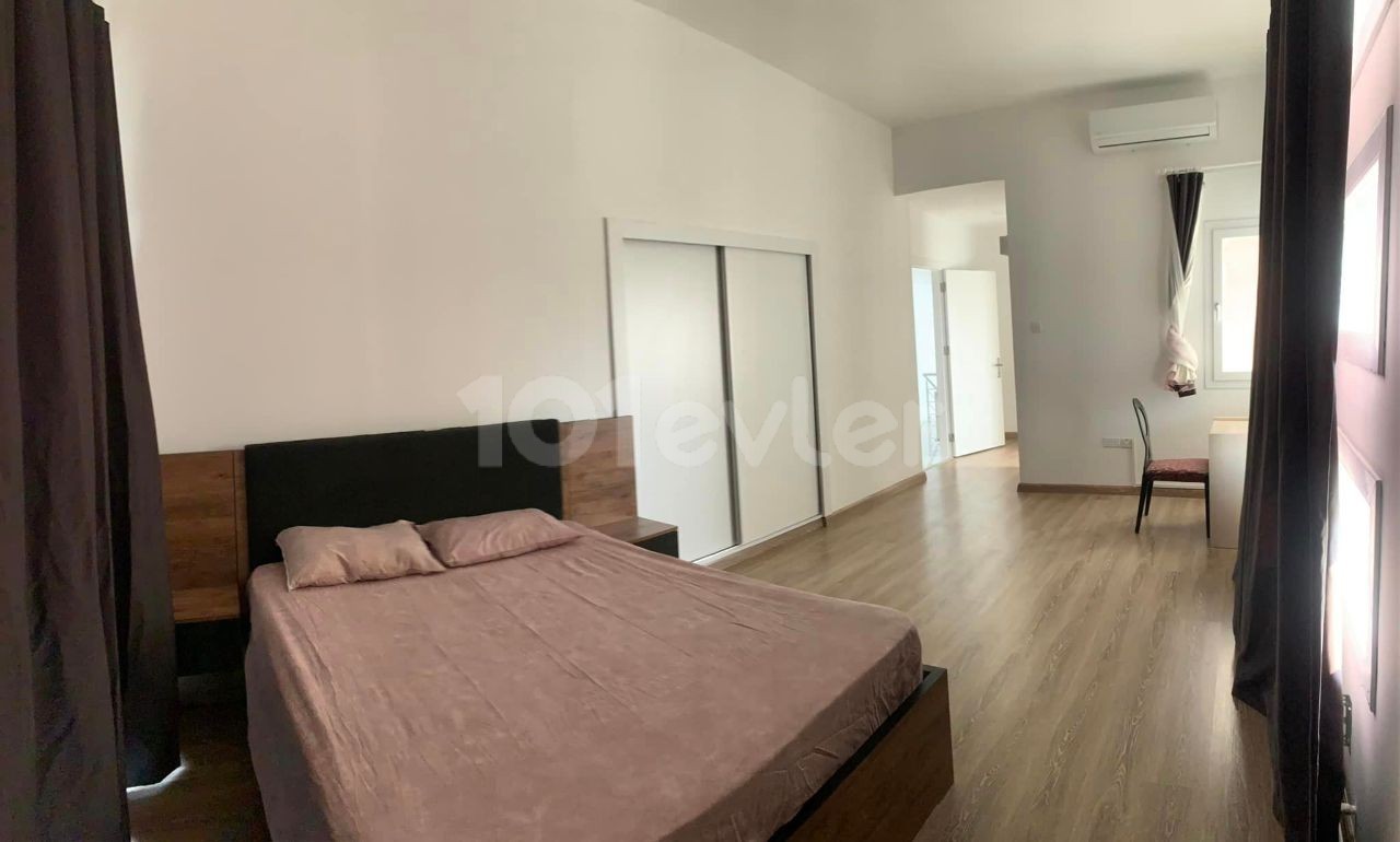 Hamitköyde 5+1 Kiralık Lüks Villa